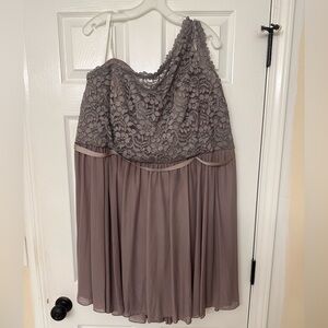 Women’s Plus Size 26W Bridesmaid Dress